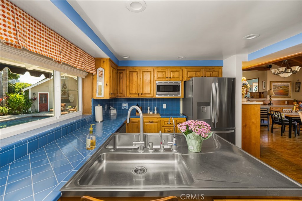 33766caa 545e 4405 A582 Acfe5c223c20