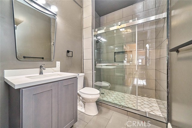 Detail Gallery Image 9 of 25 For 844 N Van Ness, Santa Ana,  CA 92701 - 3 Beds | 2 Baths