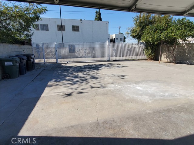 1925 E 130th, Compton CA: https://media.crmls.org/medias/3376a50f-269e-4daf-baba-1c706d3e0a8f.jpg