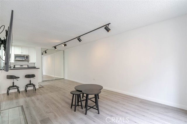 Detail Gallery Image 7 of 16 For 421 S La Fayette Park Pl #306,  Los Angeles,  CA 90057 - 1 Beds | 1 Baths