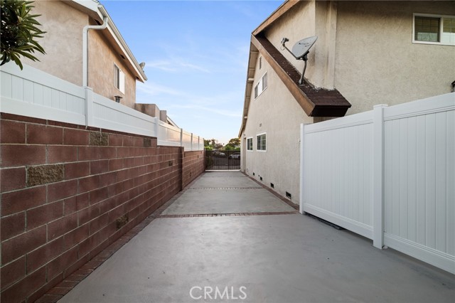 Detail Gallery Image 46 of 52 For 12759 Elkwood St, North Hollywood,  CA 91605 - 4 Beds | 3 Baths