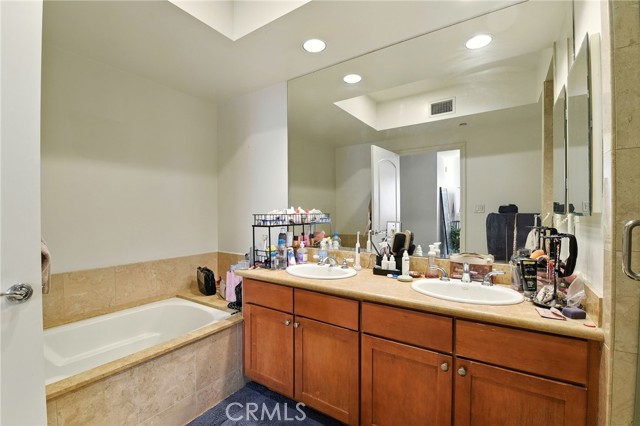 1241 S Westgate Avenue, Los Angeles CA: https://media.crmls.org/medias/337900fd-e870-4ed8-a585-5140e57d8adb.jpg