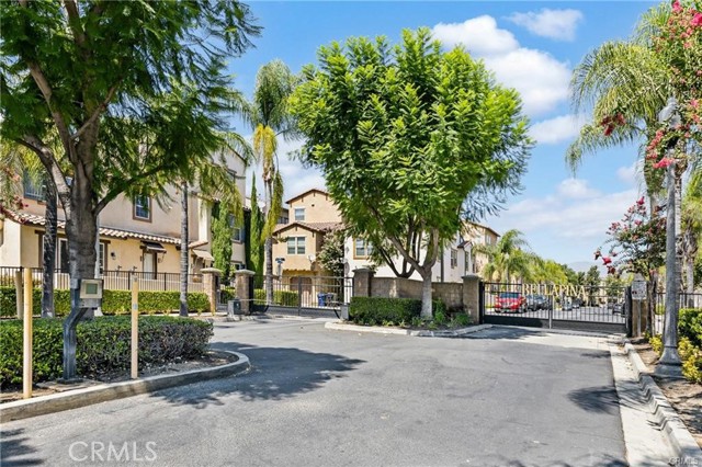 10401 Via Palma, Montclair CA: https://media.crmls.org/medias/3379117a-1810-4e30-9d20-de7203d67388.jpg