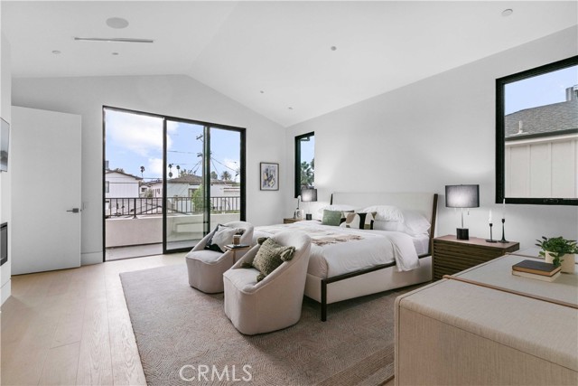 Detail Gallery Image 20 of 57 For 4532 Katherine, Sherman Oaks,  CA 91423 - 6 Beds | 6/1 Baths