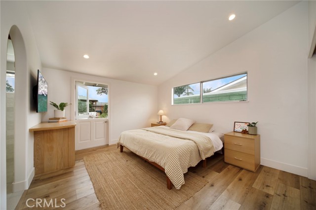 305 Bowling Green Drive, Costa Mesa CA: https://media.crmls.org/medias/337a6d7b-c67c-4008-9305-731a862a1ea1.jpg