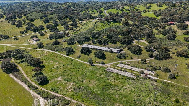 Detail Gallery Image 16 of 55 For 971 Canyon Ridge Rd, Solvang,  CA 93463 - 4 Beds | 2/1 Baths