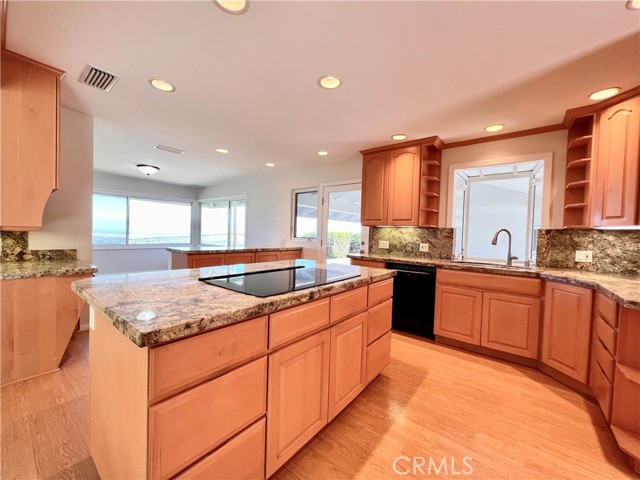 Detail Gallery Image 17 of 39 For 15 Mustang Rd, Rancho Palos Verdes,  CA 90275 - 3 Beds | 2/1 Baths