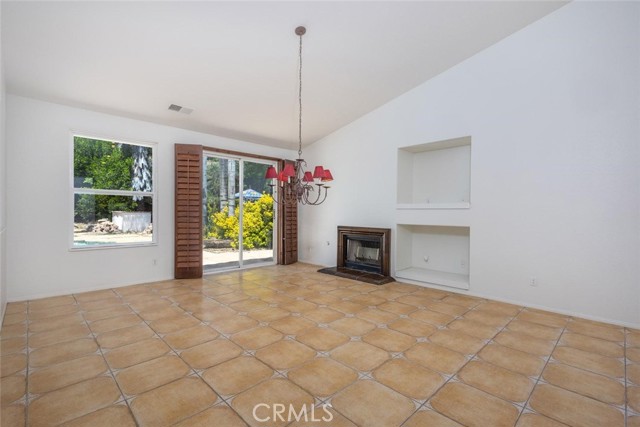 Image 15 of 61 For 24563 Calle Perla