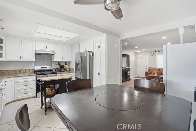 Detail Gallery Image 18 of 42 For 20070 Winton, Corona,  CA 92881 - 4 Beds | 2 Baths