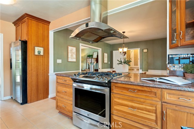 2042 E Crary Street, Pasadena CA: https://media.crmls.org/medias/337bc6dc-4391-4ffb-9930-47e9b181ca33.jpg