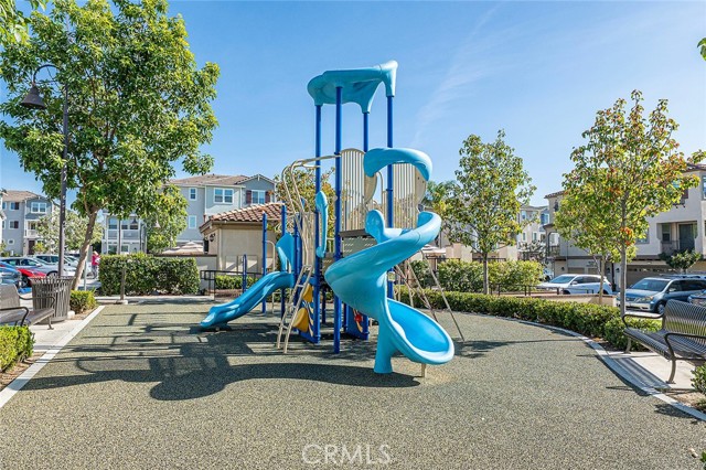 Detail Gallery Image 37 of 45 For 18315 Iris Ln, Yorba Linda,  CA 92886 - 2 Beds | 2/1 Baths