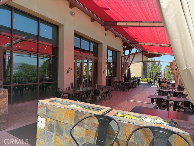 9216 Pioneer Lane, Corona CA: https://media.crmls.org/medias/337cffc2-e753-4196-ae6b-ef763a0d4a32.jpg
