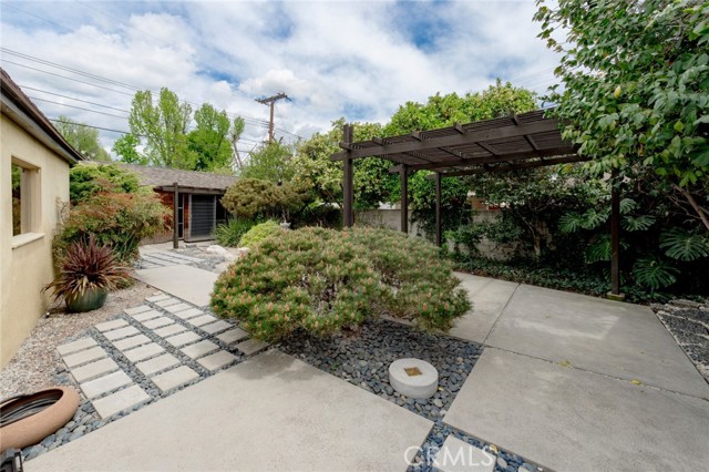 Detail Gallery Image 29 of 33 For 1717 Riverside Dr, Glendale,  CA 91201 - 2 Beds | 1 Baths