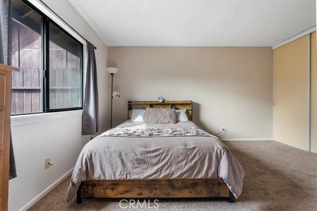 2 Village Lane, Tehachapi CA: https://media.crmls.org/medias/337e2b5f-a8fc-4cfd-8a49-c98e45863ef7.jpg