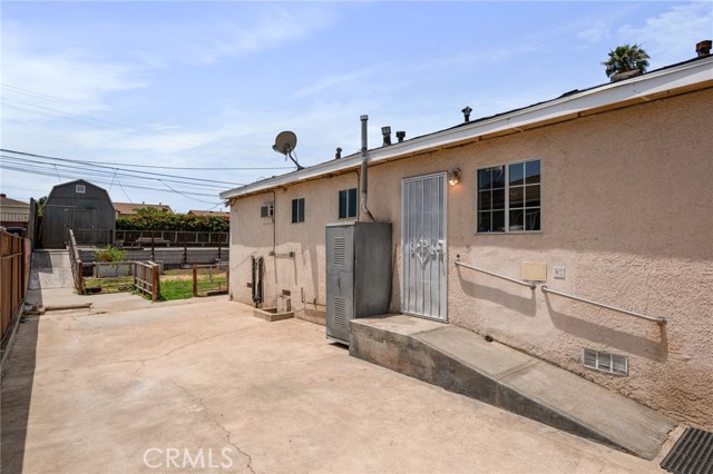 1124 W 123rd Street, Los Angeles CA: https://media.crmls.org/medias/337e969a-a274-4c4a-8ab5-7a31ed5586c4.jpg