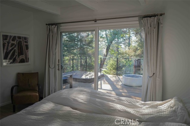 1554 Coyote Court, Big Bear City CA: https://media.crmls.org/medias/337fd468-a839-4afe-b776-7a3717084150.jpg