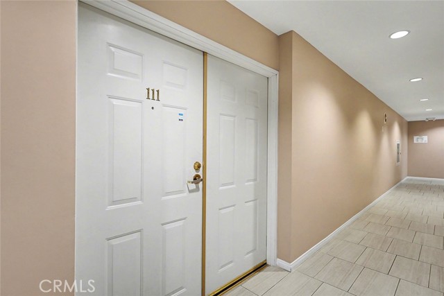 Detail Gallery Image 5 of 25 For 14141 Dickens #111,  Sherman Oaks,  CA 91423 - 2 Beds | 2 Baths