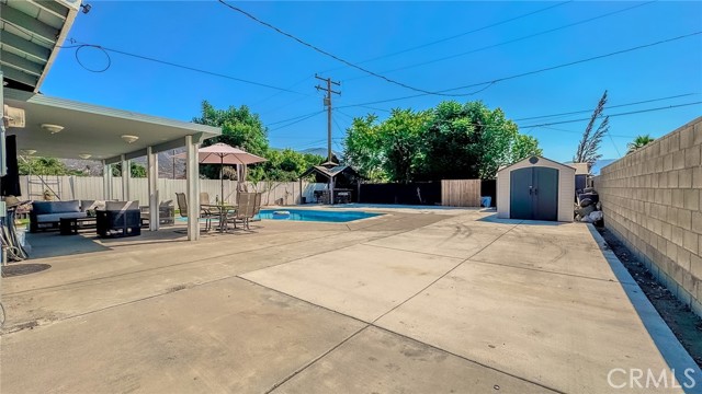 4127 N 4th Avenue, San Bernardino CA: https://media.crmls.org/medias/3381c10d-d1f4-4efb-978a-5df98d044a84.jpg