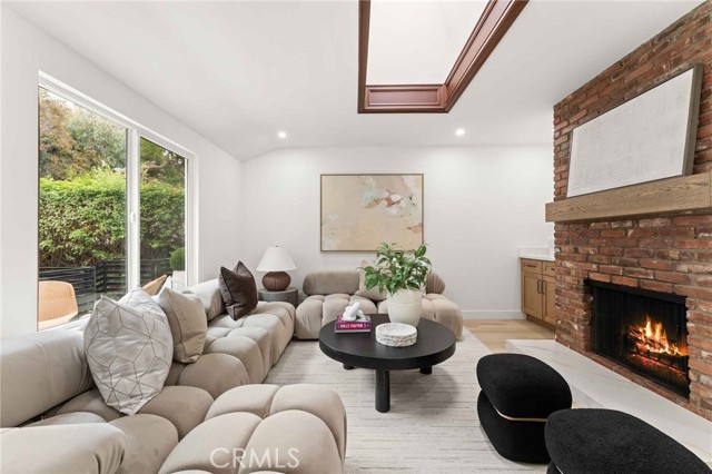 11408 Waterford Street, Los Angeles CA: https://media.crmls.org/medias/3381e1a4-10f0-47b2-b110-6babf919b127.jpg