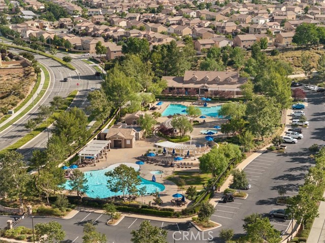 3937 Scarlet Oak Court, San Bernardino CA: https://media.crmls.org/medias/33838f3b-47f7-4522-9b76-497e19a894ea.jpg