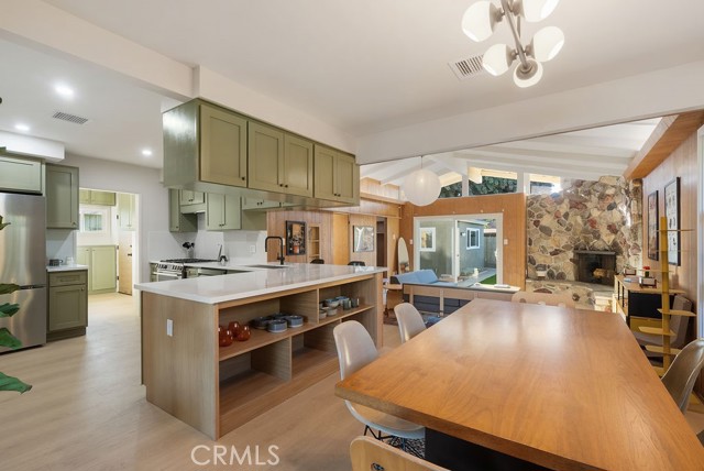 Detail Gallery Image 19 of 37 For 11623 S Dehn, Inglewood,  CA 90303 - 3 Beds | 2 Baths