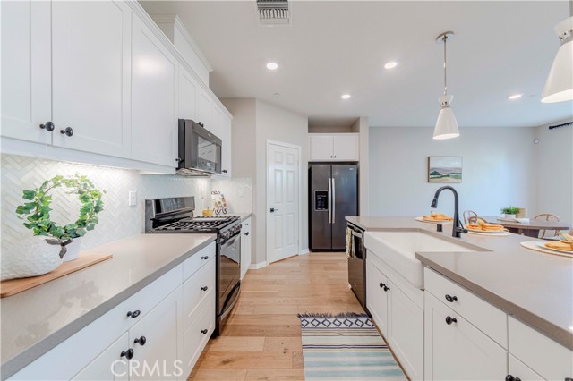 1705 Almond Tree Place, Upland CA: https://media.crmls.org/medias/3383f479-690f-40b6-bdbc-35efcd80df89.jpg