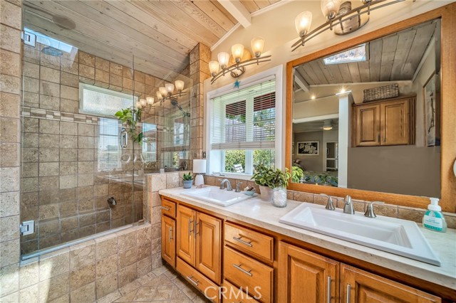 Master Bath with double sinks and soaking tub