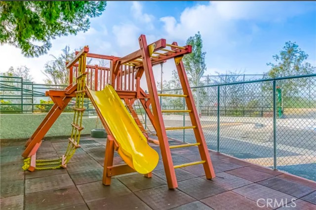 Detail Gallery Image 19 of 20 For 5830 Benner St #208,  Los Angeles,  CA 90042 - 2 Beds | 2 Baths