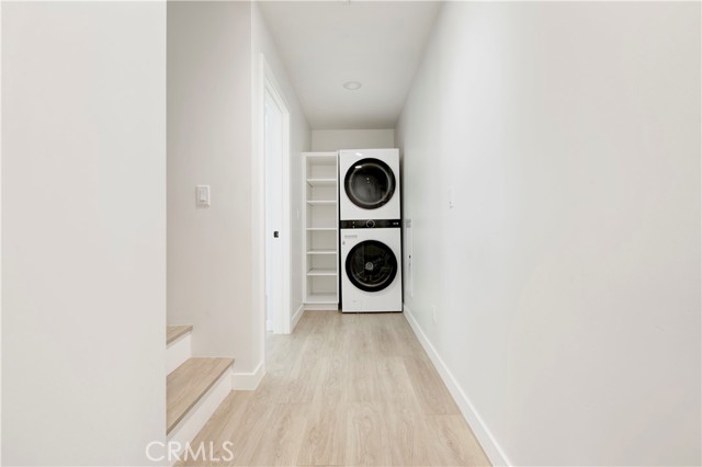 Detail Gallery Image 5 of 24 For 2641 Hermosa a,  Montrose,  CA 91020 - 4 Beds | 2 Baths