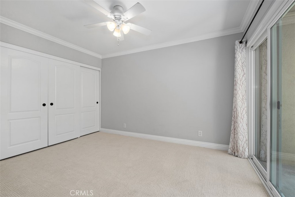 https://media.crmls.org/medias/33854962-33dc-49dd-88be-07c7162b101e.jpg?preset=X-Large