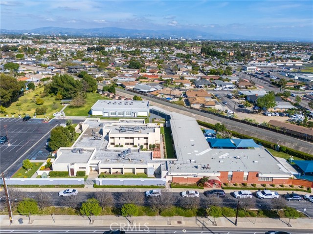 Detail Gallery Image 20 of 22 For 4202 West Fay Cir, Santa Ana,  CA 92703 - 4 Beds | 2 Baths