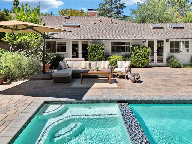 Detail Gallery Image 42 of 59 For 18090 Karen Dr, Encino,  CA 91316 - 4 Beds | 2/1 Baths