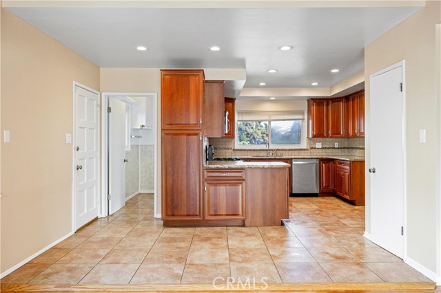 Detail Gallery Image 10 of 37 For 1301 N Walnut St, La Habra,  CA 90631 - 3 Beds | 2 Baths