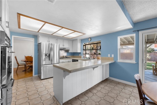 Detail Gallery Image 14 of 60 For 1635 Staffordshire, Lancaster,  CA 93534 - 4 Beds | 3 Baths