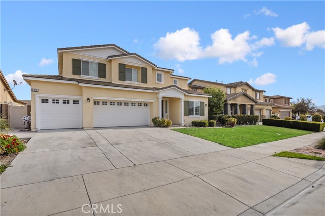 Detail Gallery Image 5 of 66 For 6870 Tourmaline, Corona,  CA 92880 - 5 Beds | 3 Baths