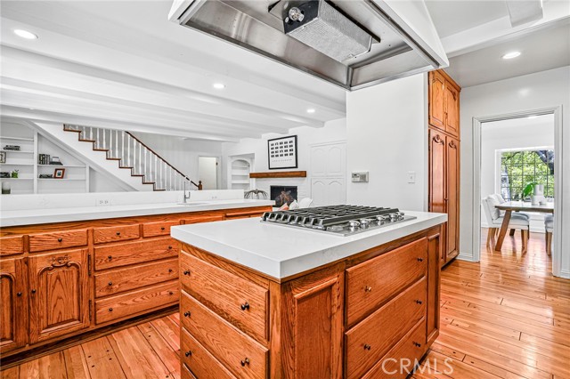 3975 Van Noord Avenue, Studio City CA: https://media.crmls.org/medias/33897b8a-cf22-4966-88d0-2b62298aba08.jpg