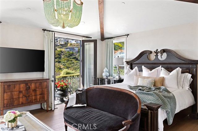 Detail Gallery Image 31 of 58 For 328 Emerald Bay, Laguna Beach,  CA 92651 - 4 Beds | 4/1 Baths