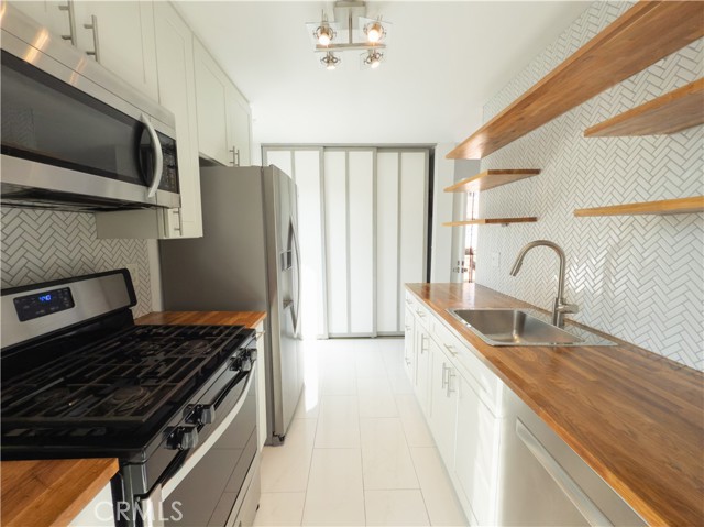 Detail Gallery Image 10 of 24 For 22722 Malaga, Lake Forest,  CA 92630 - 2 Beds | 1 Baths