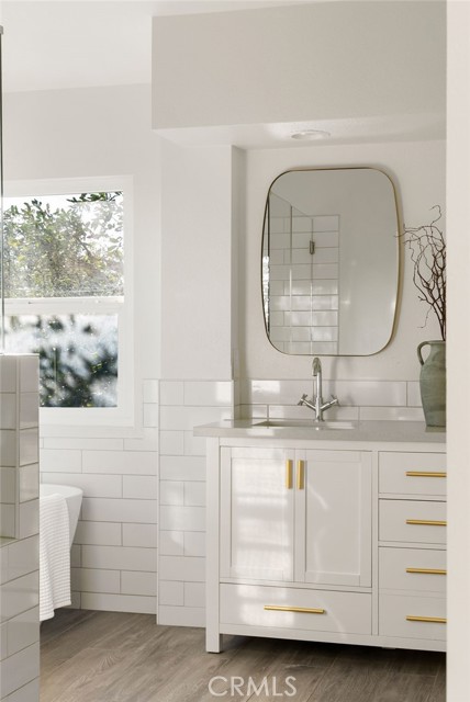 Detail Gallery Image 28 of 58 For 24912 Eaton Ln, Laguna Niguel,  CA 92677 - 4 Beds | 2/1 Baths