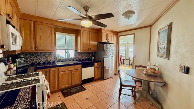 Detail Gallery Image 6 of 30 For 23301 Ridge Route #47,  Laguna Hills,  CA 92653 - 3 Beds | 2 Baths