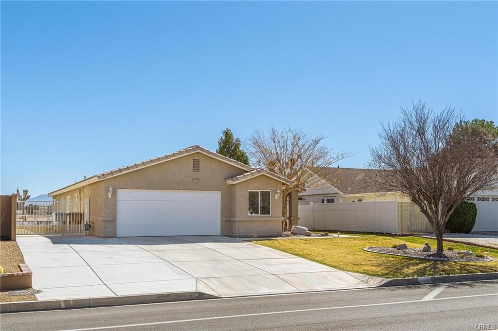 Detail Gallery Image 1 of 14 For 12875 Riverview Dr, Victorville,  CA 92395 - 3 Beds | 2 Baths