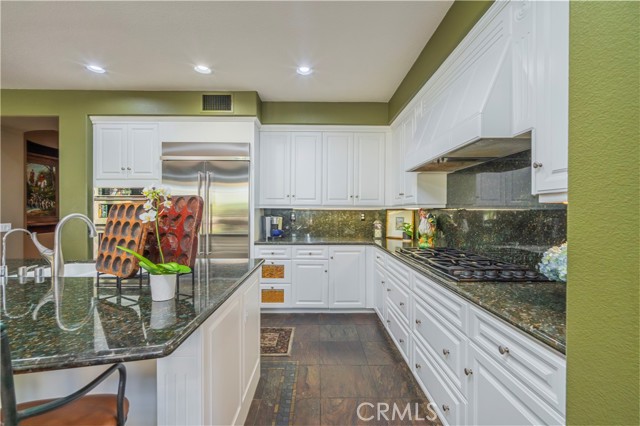 Detail Gallery Image 16 of 59 For 1515 S Westridge Rd, West Covina,  CA 91791 - 5 Beds | 4/1 Baths