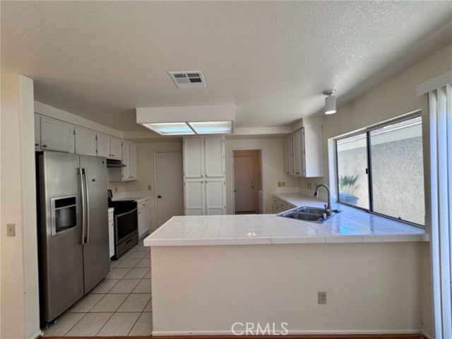 31585 Corte Salinas, Temecula CA: https://media.crmls.org/medias/338d3381-db44-47bf-8799-34caf40ac957.jpg