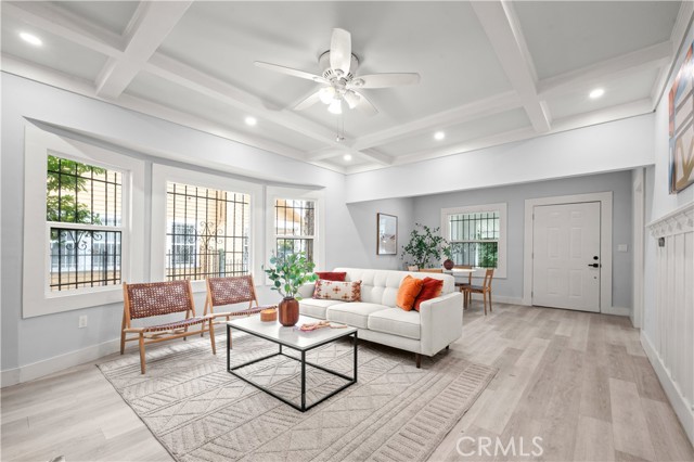 Detail Gallery Image 10 of 46 For 331 W 52nd Pl, Los Angeles,  CA 90037 - 3 Beds | 1 Baths