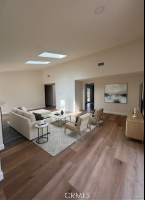 6908 Willowtree Drive, Rancho Palos Verdes CA: https://media.crmls.org/medias/338e5e0a-e2d2-4af5-b728-2dc908310a3b.jpg