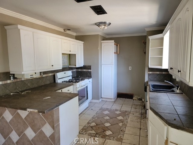 Detail Gallery Image 8 of 19 For 41052 177th, Lancaster,  CA 93535 - 3 Beds | 2 Baths