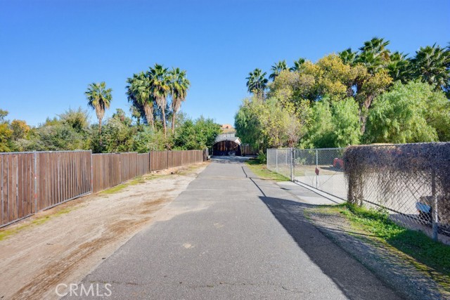 17380 Mockingbird Canyon, Riverside CA: https://media.crmls.org/medias/338f0740-cdb7-4df0-a1cf-2fe7066a95ce.jpg