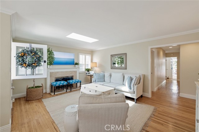 2825 Valley Drive, Manhattan Beach, California 90266, 4 Bedrooms Bedrooms, ,2 BathroomsBathrooms,Residential,Sold,Valley,SB21214274