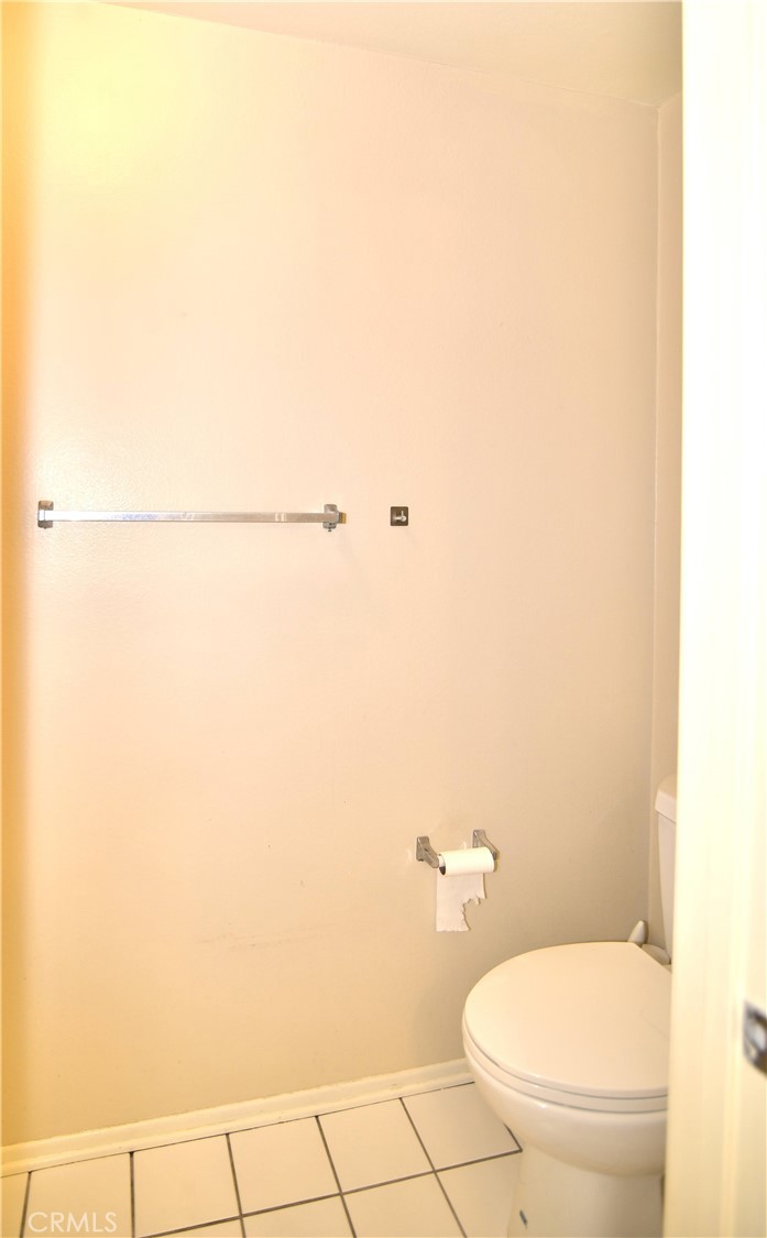 https://media.crmls.org/medias/33906e04-185d-40e0-b078-1cb251c4ddcf.jpg?preset=X-Large