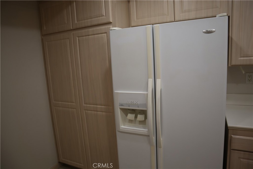https://media.crmls.org/medias/33907424-bfbf-402d-afe9-ddb8ea4961ea.jpg?preset=X-Large